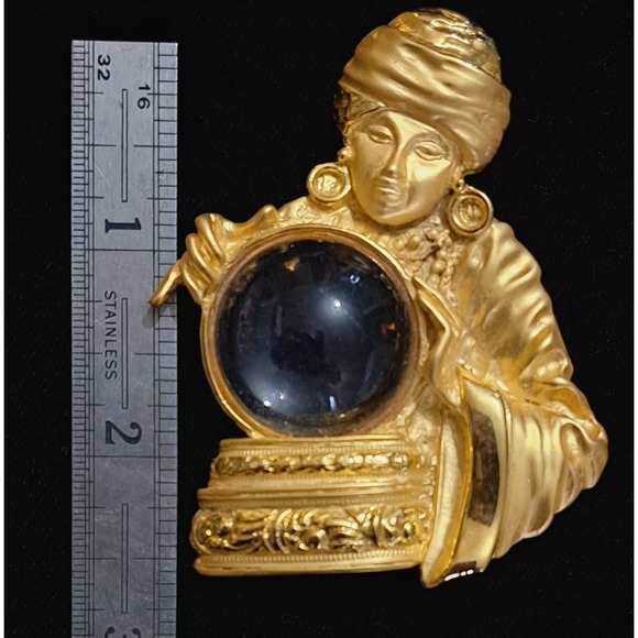Vintage J.J. Jonette Fortune Teller Brooch - Picture 4 of 4